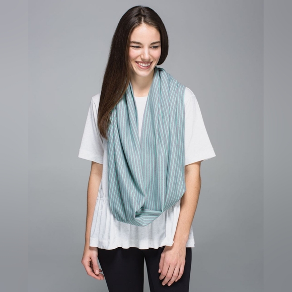 Lululemon Vinyasa Scarf Rulu Parallel Stripe Menthol Heathered Slate, EUC - Picture 2 of 12